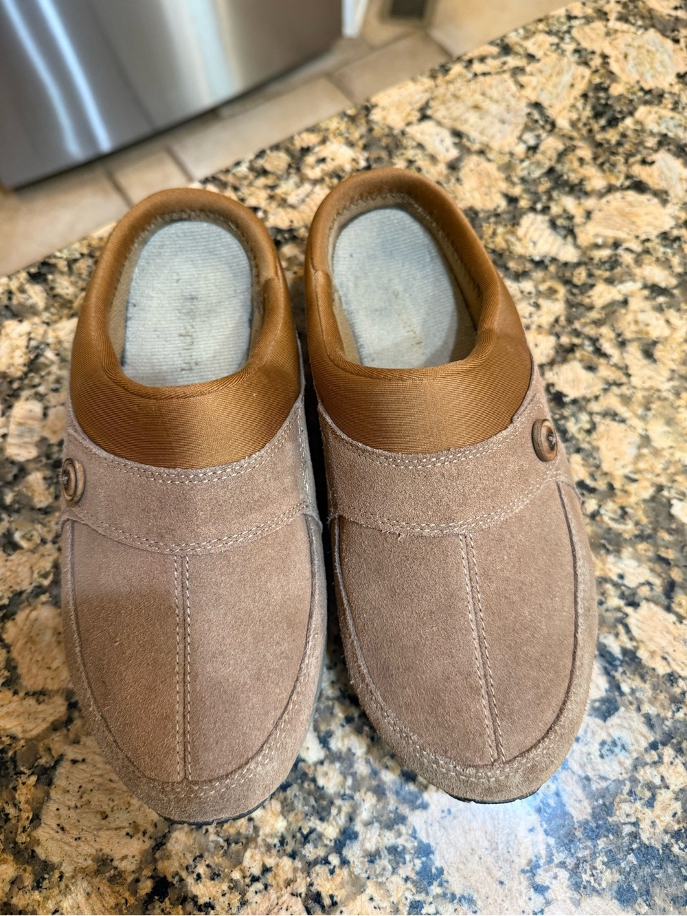 Easy spirit ladies size 7 Casual Slip-On Suede Loafers in Brown